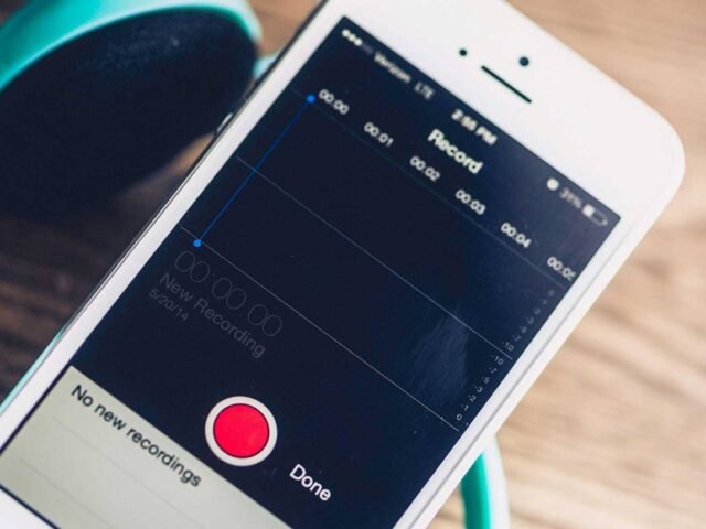 Record a Phone Call in iPhone 1