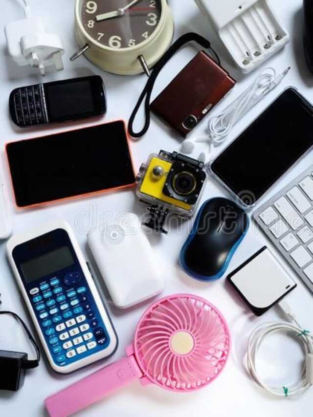 many-used-modern-electronic-gadgets-use-white-floor-reuse-recycle-concept-top-view-153892434