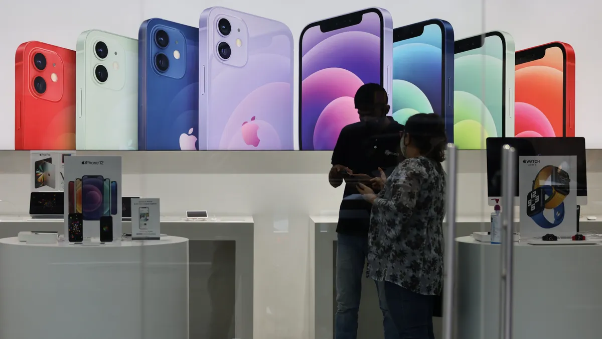 Hiring for Apple Stores on, India set to see Retail Store Spree
